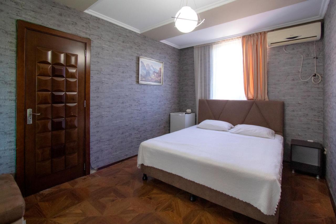 Hotel Smile Kobuleti Exteriör bild