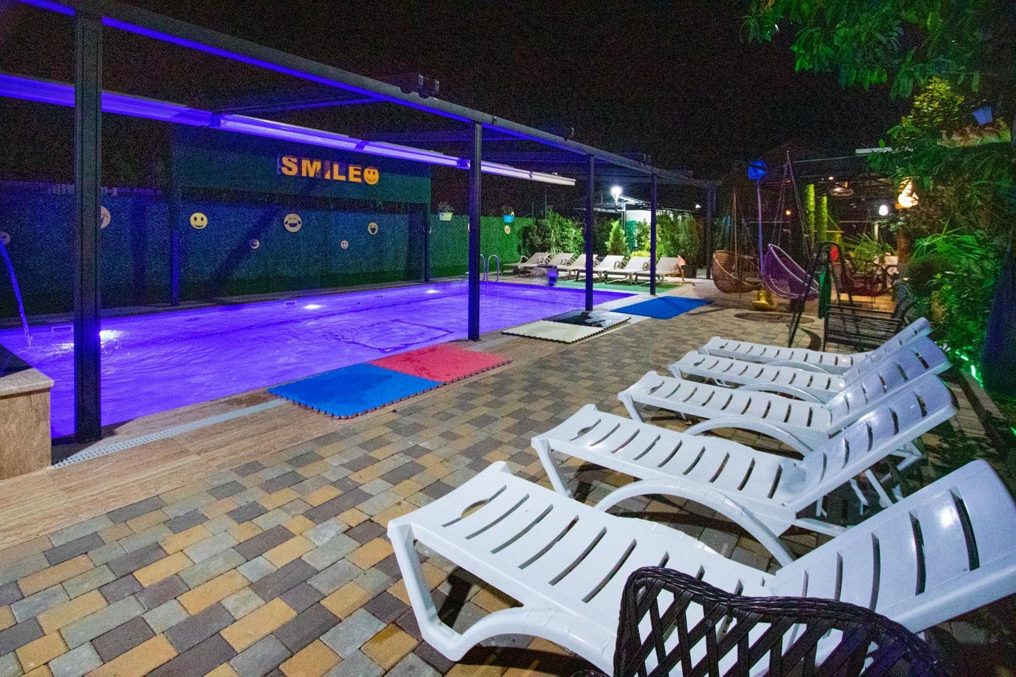 Hotel Smile Kobuleti Exteriör bild