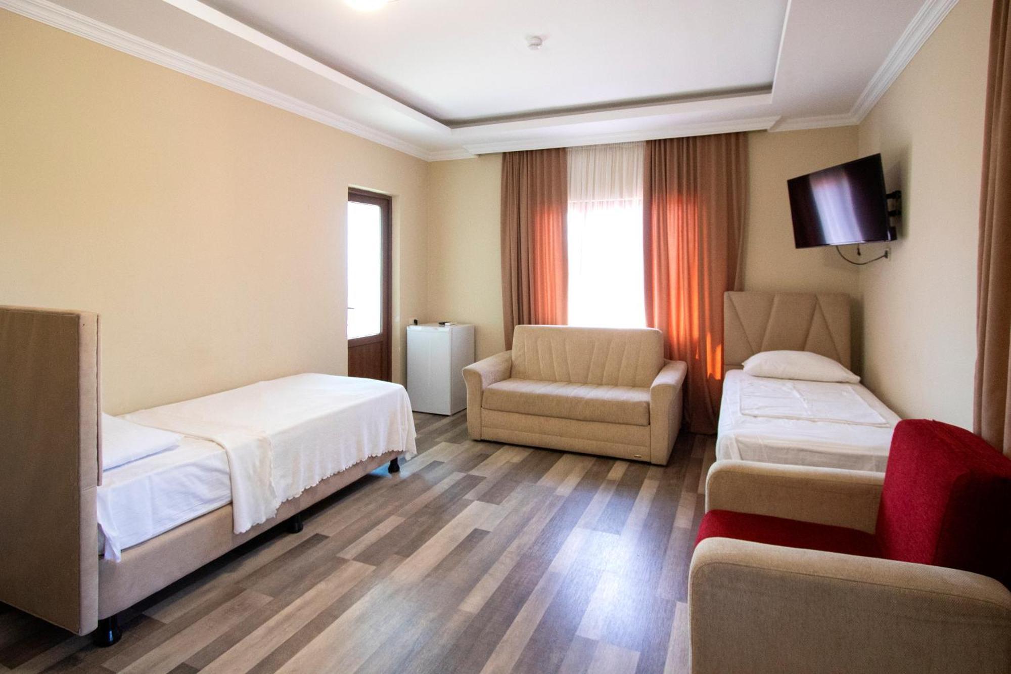 Hotel Smile Kobuleti Exteriör bild