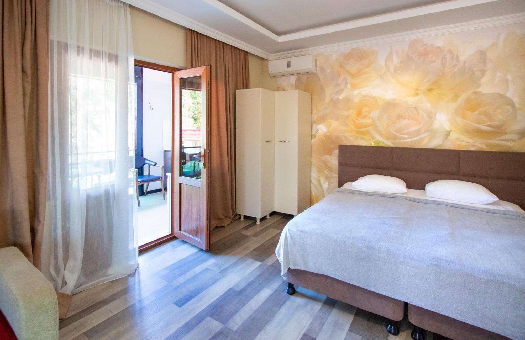 Hotel Smile Kobuleti Exteriör bild